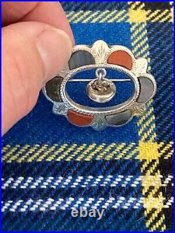 A 1.5 Sterling Silver Scots Curling Stone, Broom Brooch. Hallmarked Edinburgh