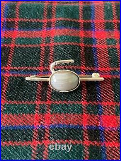 A Superb, Sterling Silver, Scots Montrose Agate, Curling Stone Brooch 1.5 long