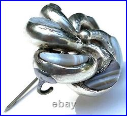 Antique Victorian Scottish Sterling Silver Agate Lovers Knot Pebble Brooch Pin