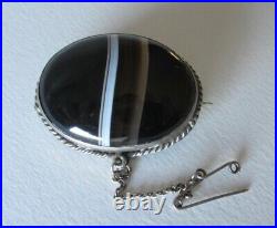 Antique oval Scottish banded agate and silver brooch. C1890s Safety chain