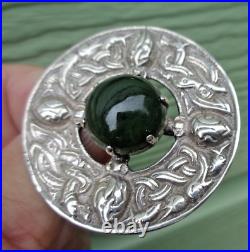 Iona Scottish Sterling Silver Green Agate Celtic Brooch h/m 1959 Robert Allison