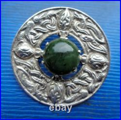 Iona Scottish Sterling Silver Green Agate Celtic Brooch h/m 1959 Robert Allison