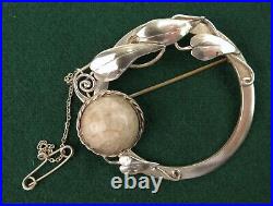 Scottish silver. Art Nouveau and agate brooch. Irene Bruce Laing Edinburgh 1948
