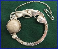 Scottish silver. Art Nouveau and agate brooch. Irene Bruce Laing Edinburgh 1948