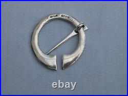 Superb Henderson & Horner Bros Scottish Solid Sterling Silver Penannular Brooch