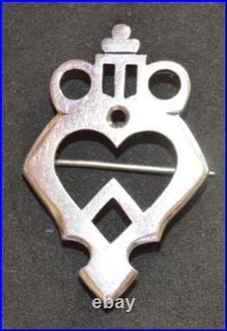 Vintage hallmarked Scottish Silver Cannon Gate Luckenbooth brooch Hebridean